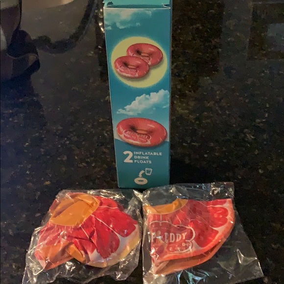 STOCKING STUFFER Deep Eddy Drink Holder Inflatable - Picture 2 of 10